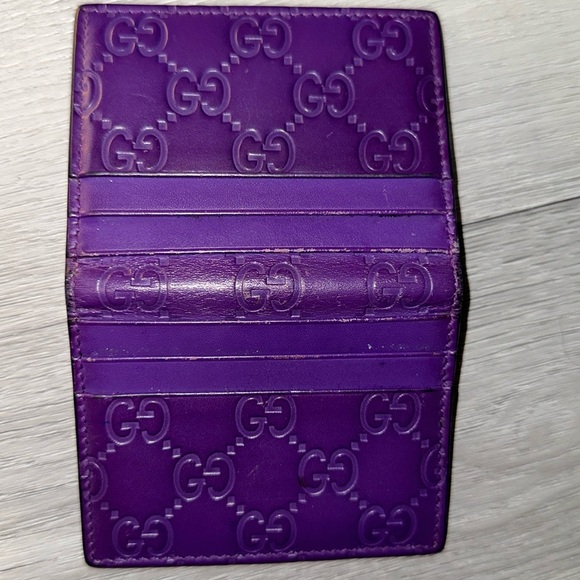 Purple Gucci card holder, beautiful